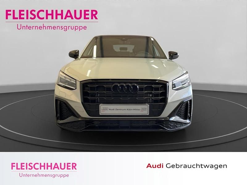 Gebraucht Audi Q2 S-Line 150 PS (110 kW) 2024 Mythosschwarz metallic SUV