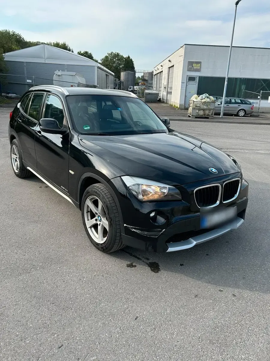 Gebraucht BMW X1 143 PS (105 kW) 2011 Schwarz SUV