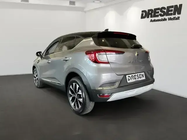 Begagnad Renault Captur Techno 91 HK (66 kW) 2024 Grå SUV