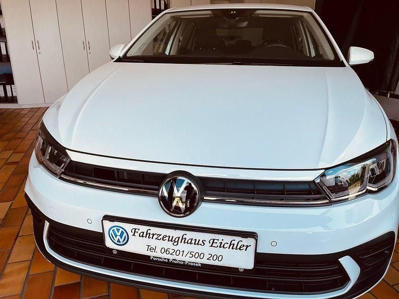 Weiß Neu 2025 VW Polo Life Limousine | 22.495 € (Guter Preis) - Bild 1/4