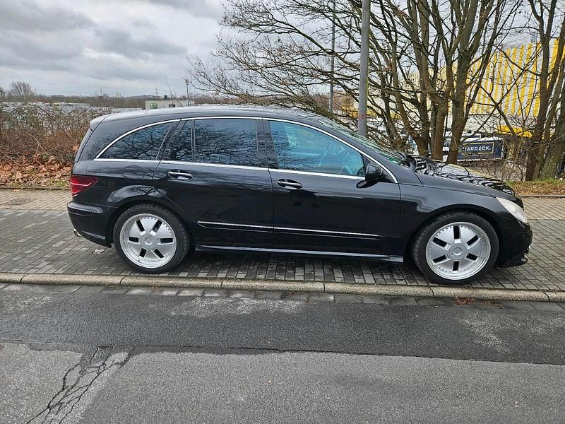 Gebraucht Mercedes R320 224 PS (164 kW) 2007 Schwarz Van / Kleinbus