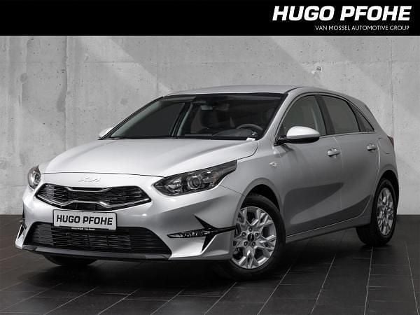 Silber ((kcs) sparkling silver m) Neu 2025 Kia Ceed Vision Limousine | 20.868 € (Superpreis) - Bild 1/4