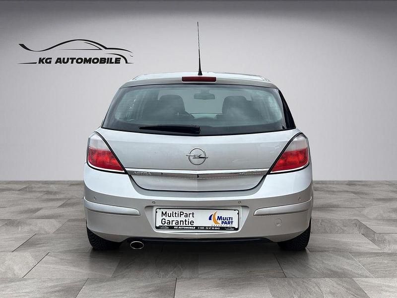 Gebraucht Opel Astra Edition 90 PS (66 kW) 2005 Silber Limousine