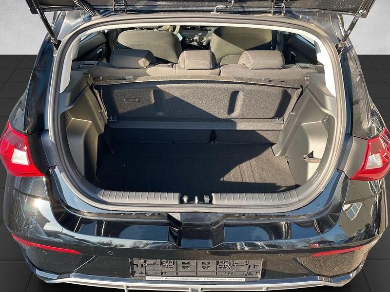 Gebraucht Hyundai i20 101 PS (74 kW) 2024 Schwarz Limousine