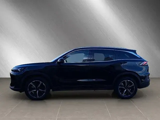 Gebraucht Baic X75 177 PS (130 kW) 2026 Schwarz SUV