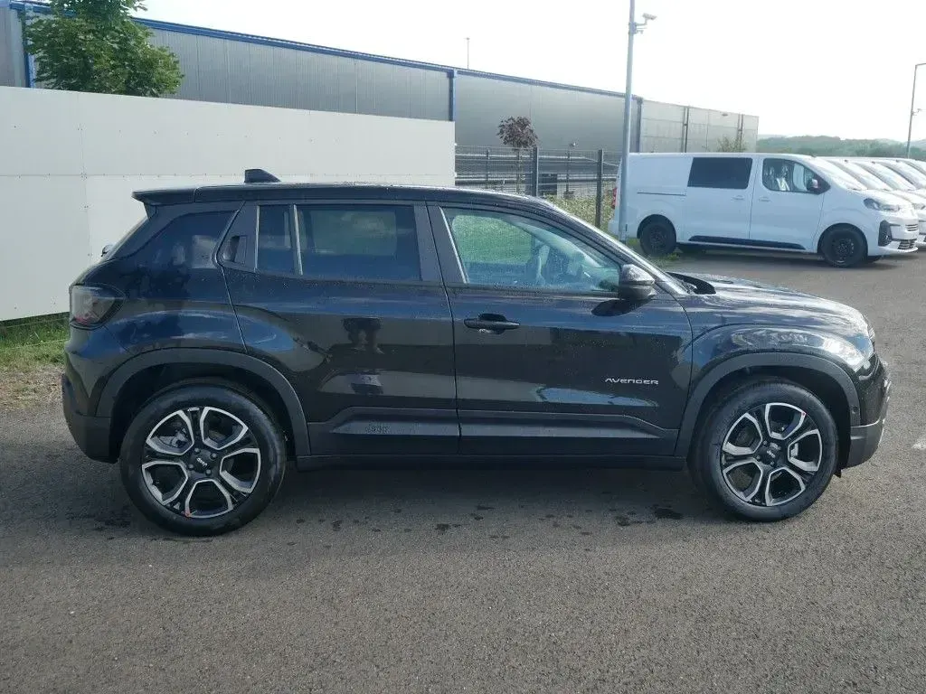 Neu Jeep Avenger Summit 101 PS (74 kW) 2025 Schwarz SUV