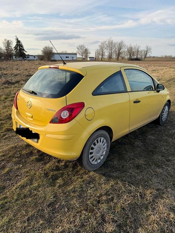 Gebraucht Opel Corsa 60 PS (44 kW) 2010 Gelb Kleinwagen
