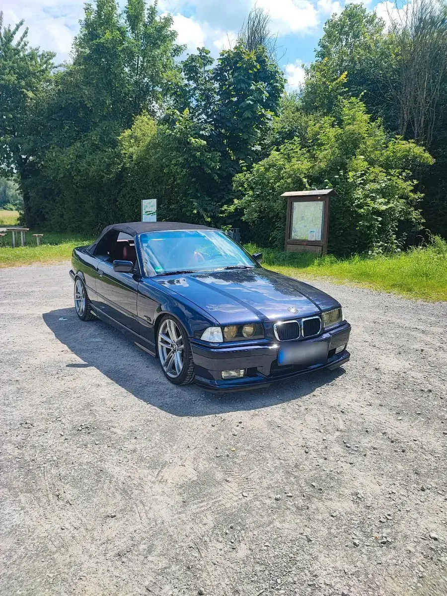 Gebraucht BMW 320 Cabriolet 150 PS (110 kW) 1995 Violet Cabrio