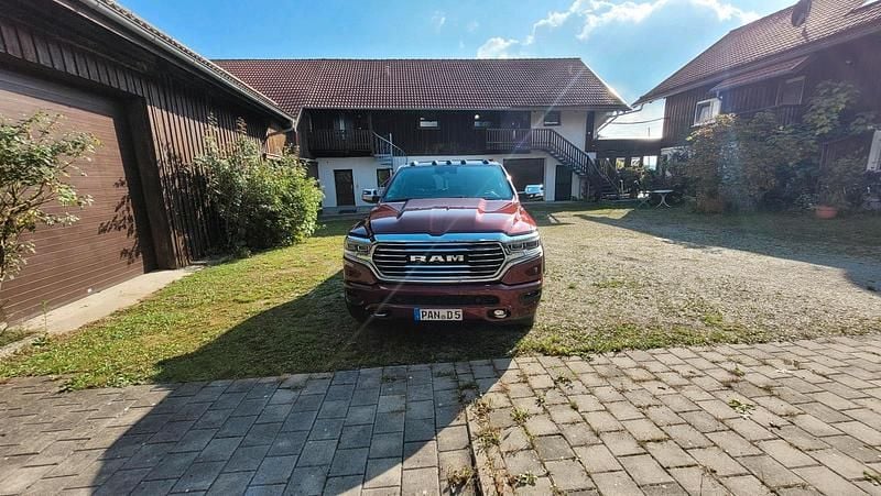 Rot Gebraucht 2020 Dodge Ram Limited Abholung | 59.500 € (Fairer Preis) - Bild 1/4