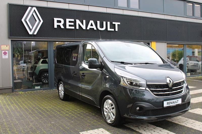 Gebraucht Renault Trafic 145 PS (106 kW) 2020 Kometengrau Van / Kleinbus