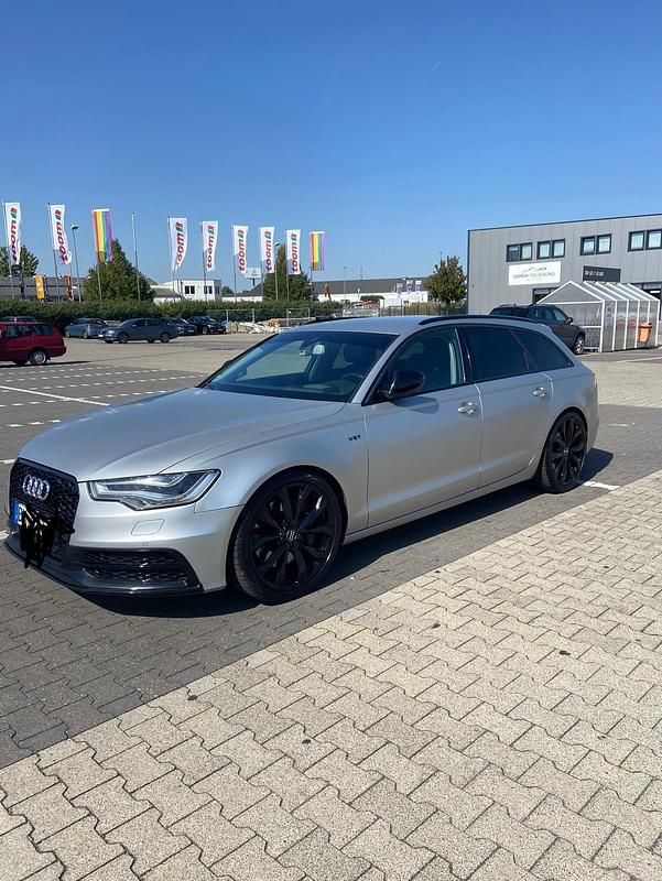 Grau Gebraucht 2011 Audi A6 Kombi | 14.300 € (Fairer Preis) - Bild 1/4