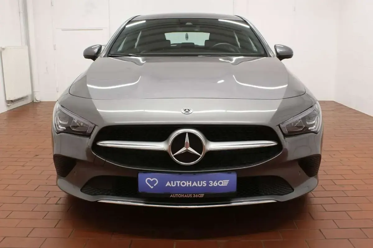 Gebraucht Mercedes CLA200 163 PS (119 kW) 2020 Mountaingrau Kombi