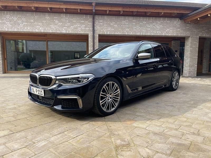 Second-hand BMW M550 Performance 400 CP (294 kW) 2019 Negru Berlinǎ