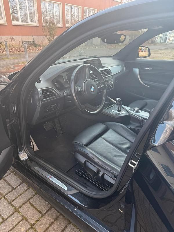 Gebraucht BMW 118 Shadowline 136 PS (100 kW) 2019 Schwarz Kleinwagen