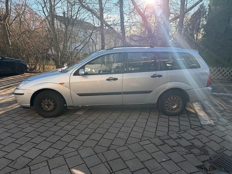 Gebraucht Ford Focus 101 PS (74 kW) 2003 Silber Kombi