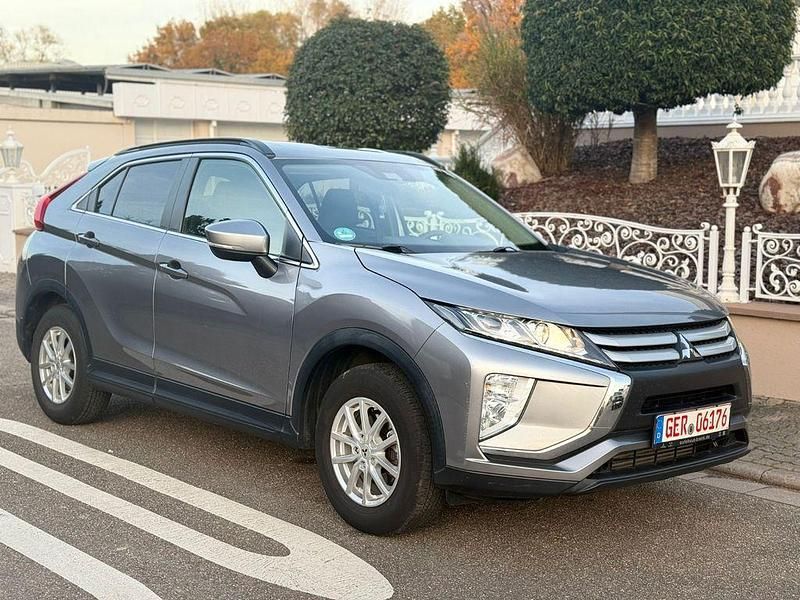 Grau Gebraucht 2019 Mitsubishi Eclipse Cross SUV | 13.600 € (Superpreis) - Bild 1/4