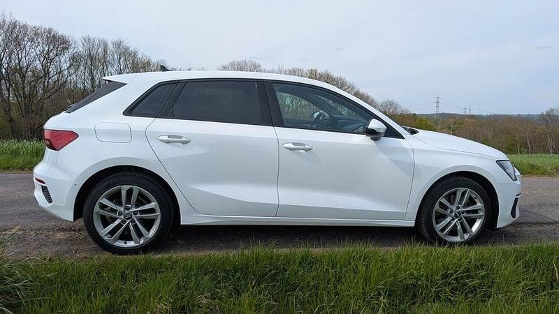 Gebraucht Audi A3 110 PS (80 kW) 2020 Weiß Limousine