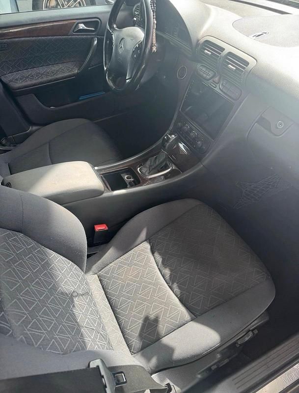 Gebraucht Mercedes 200 2002 Silber Kombi