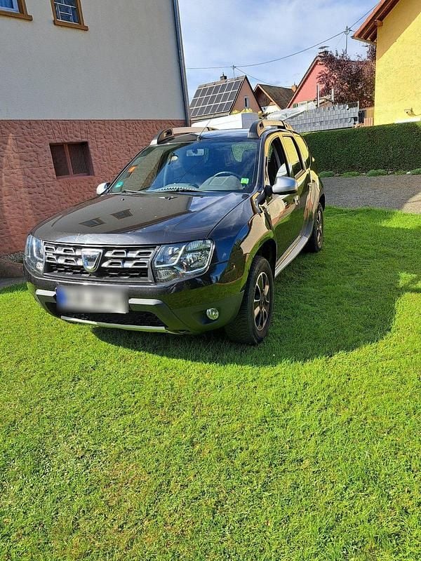 Schwarz Gebraucht 2015 Dacia Duster SUV | 9.050 € (Fairer Preis) - Bild 1/4