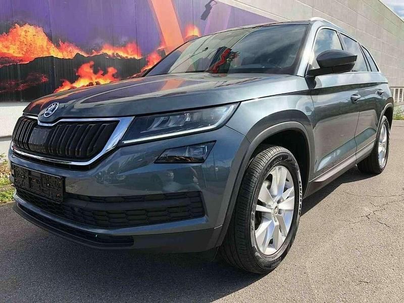 Grau Gebraucht 2018 Skoda Kodiaq Style SUV | 20.800 € (Superpreis) - Bild 1/4