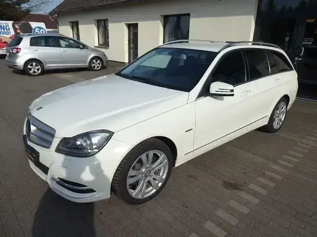 Używany Mercedes C250 204 KM (150 kW) 2011 Kombi