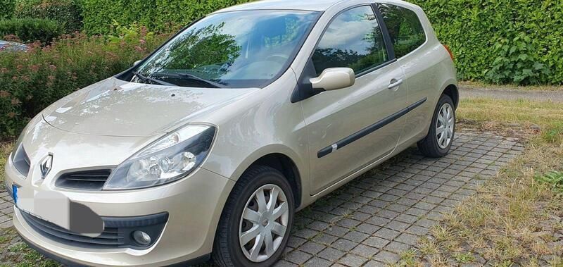 Beige Gebraucht 2007 Renault Clio II Dynamique Kleinwagen | 2.100 € (Fairer Preis) - Bild 1/2