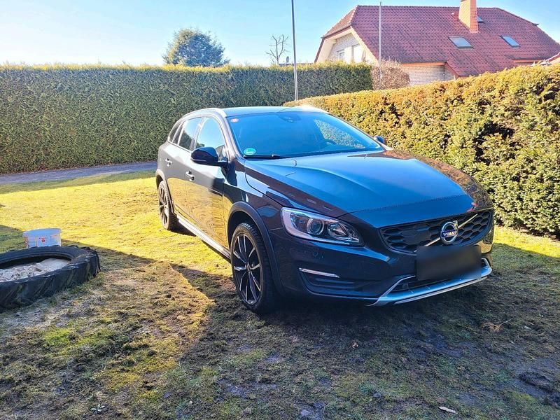 Gebraucht Volvo V60 CC 150 PS (110 kW) 2016 Grau Kombi