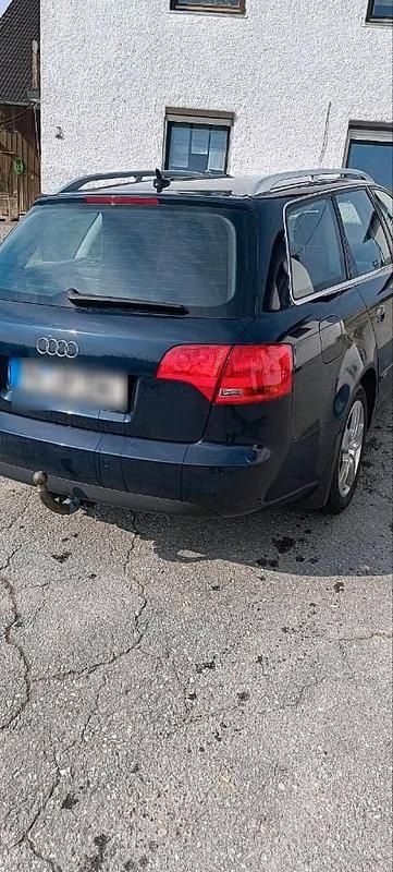 Gebraucht Audi A4 145 PS (106 kW) 2005 Blau Kombi