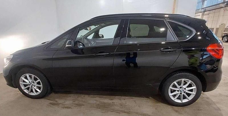 Schwarz Gebraucht 2016 BMW 218 M Sport Van / Kleinbus | 8.900 € (Guter Preis) - Bild 1/4