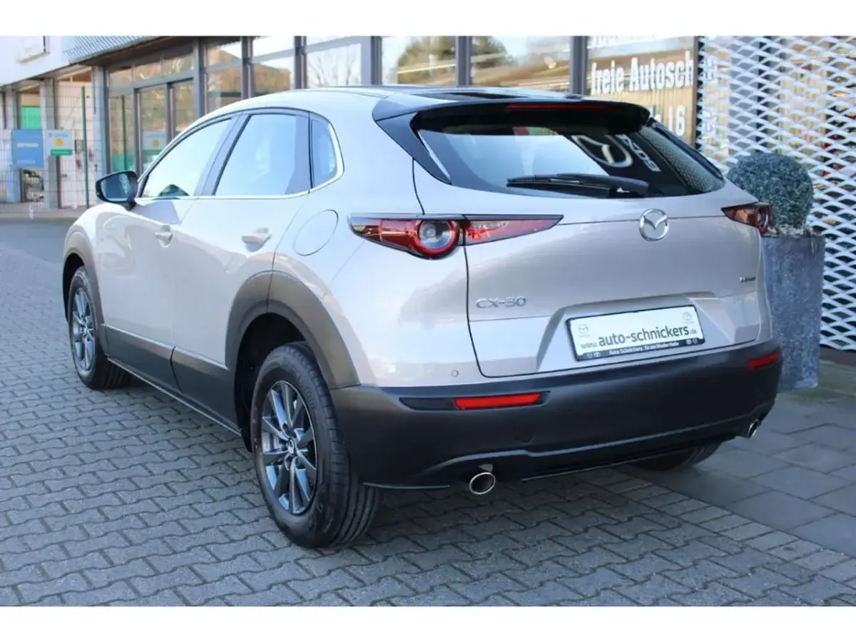 Używany Mazda CX-30 Sky 150 KM (110 kW) 2022 Beżowy SUV