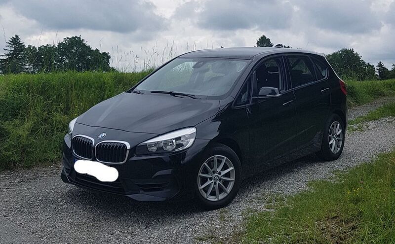 Schwarz Gebraucht 2019 BMW 218 Active Tourer Advantage Van / Kleinbus | 15.900 € (Fairer Preis) - Bild 1/4