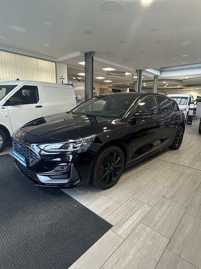 Schwarz Gebraucht 2023 Ford Focus ST Limousine | 28.980 € (Guter Preis) - Bild 1/4