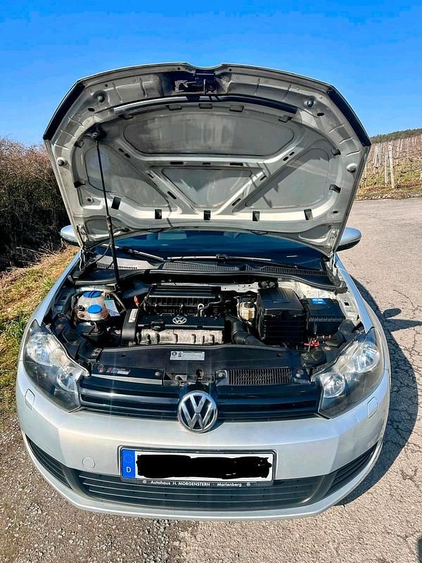 Gebraucht VW Golf VI 80 PS (58 kW) 2009 Silber Kleinwagen