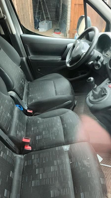 Gebraucht Citroën Berlingo 75 PS (55 kW) 2010 Grau Van / Kleinbus