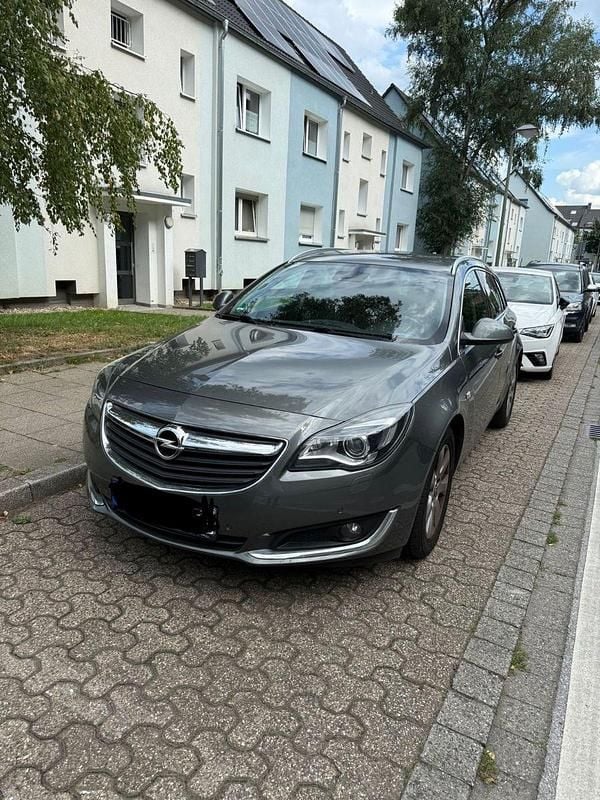 Grau Gebraucht 2017 Opel Insignia Business Kombi | 10.650 € (Fairer Preis) - Bild 1/4