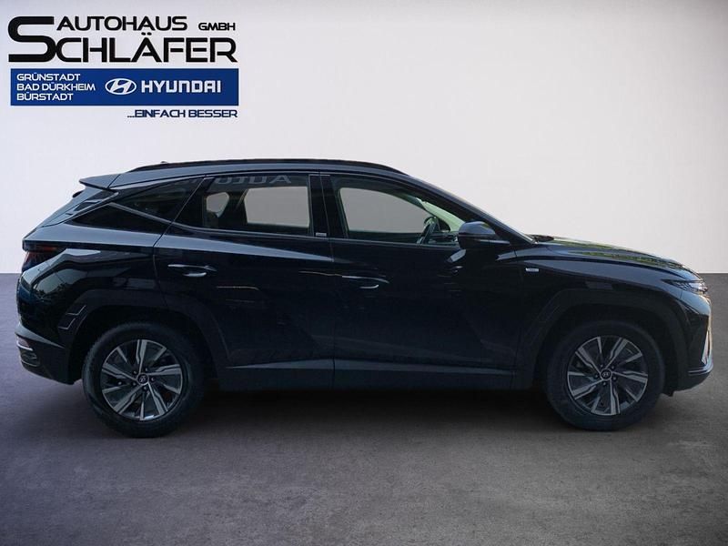Gebraucht Hyundai Tucson Select 150 PS (110 kW) 2021 Phantom black / mic SUV