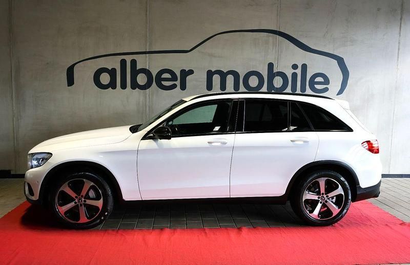 Gebraucht Mercedes GLC300 245 PS (180 kW) 2018 Weiß SUV
