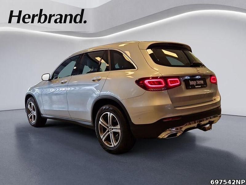 Gebraucht Mercedes GLC220 194 PS (142 kW) 2022 Hightechsilber SUV