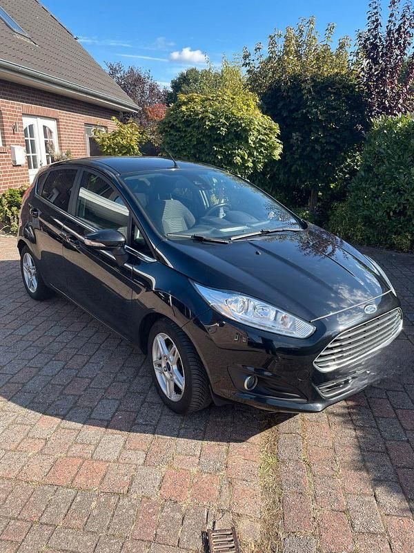 Schwarz Gebraucht 2015 Ford Fiesta Titanium Kleinwagen | 5.700 € (Guter Preis) - Bild 1/4