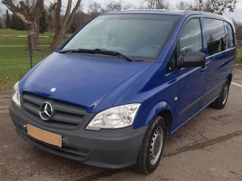Blau Gebraucht 2011 Mercedes Vito Van / Kleinbus | 6.999 € (Fairer Preis) - Bild 1/4