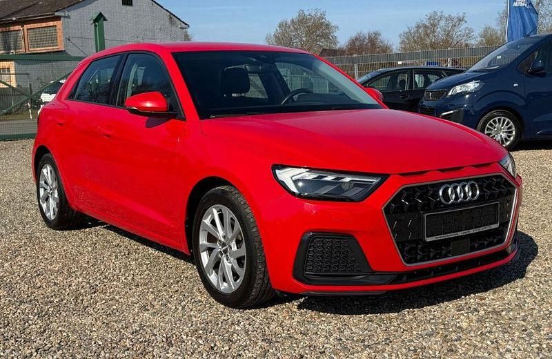 Rot Gebraucht 2019 Audi A1 Sportback Advanced Kleinwagen | 13.990 € (Fairer Preis) - Bild 1/4