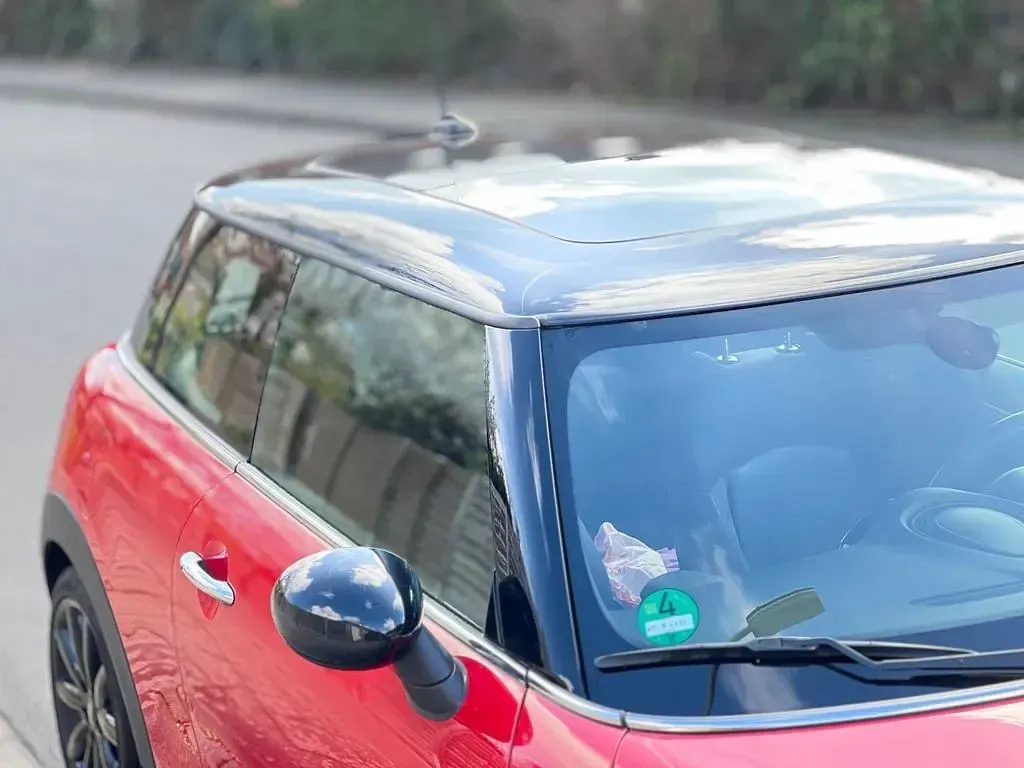 Gebraucht Mini Cooper 136 PS (100 kW) 2018 Rot Kleinwagen