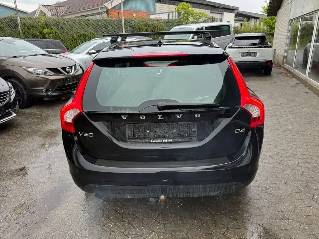 Gebraucht Volvo V60 Momentum 163 PS (119 kW) 2013 Schwarz Kombi