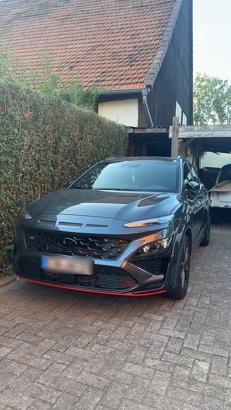 Grau Gebraucht 2022 Hyundai Kona N Performance SUV | 29.999 € (Fairer Preis) - Bild 1/4