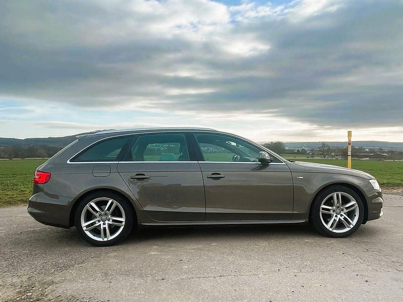 Gebraucht Audi A4 S-Line 150 PS (110 kW) 2013 Grau Kombi