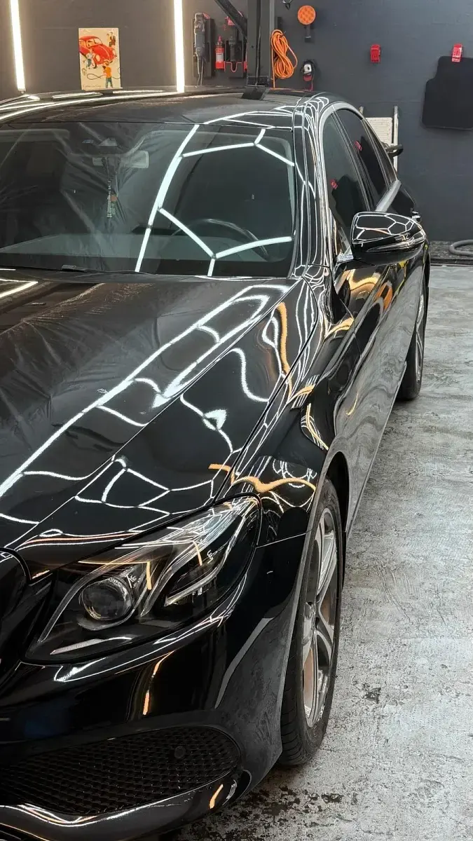 Gebraucht Mercedes E250 Avantgarde 211 PS (155 kW) 2017 Schwarz Limousine
