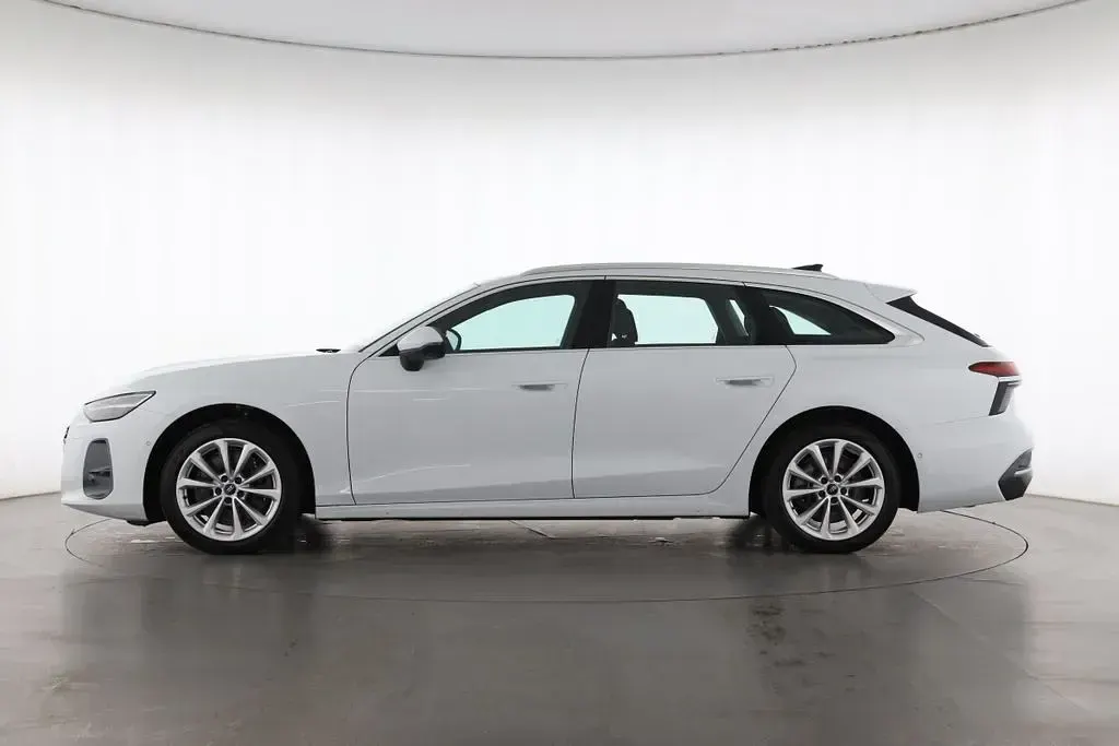 Gebraucht Audi A6 Ambiente 204 PS (150 kW) 2025 Gletscherweiss Kombi
