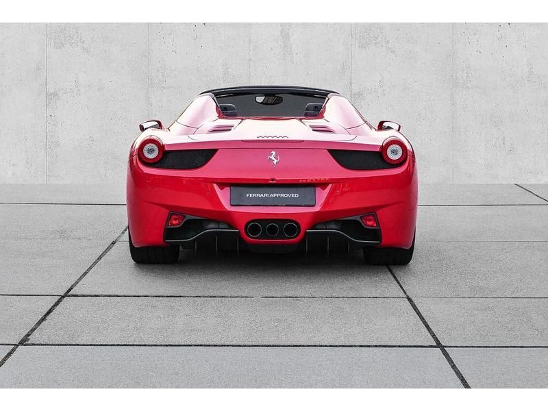 Second-hand Ferrari 458 570 CP (419 kW) 2012 Roșu Coupe