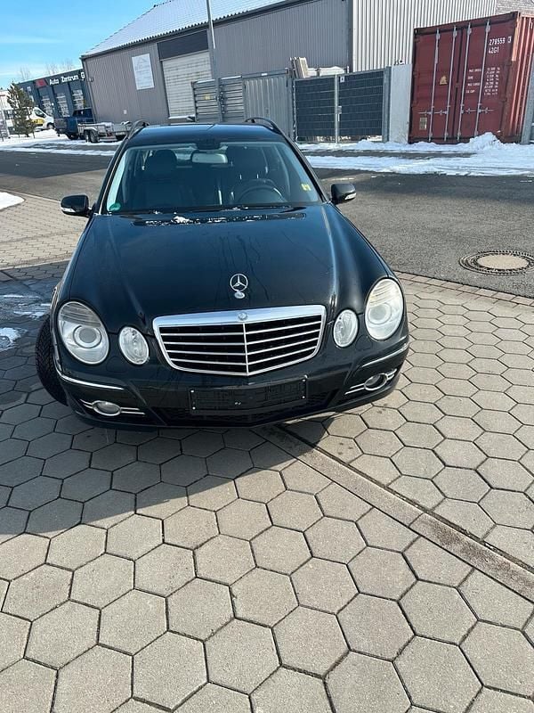 Gebraucht Mercedes E320 224 PS (164 kW) 2007 Schwarz Kombi
