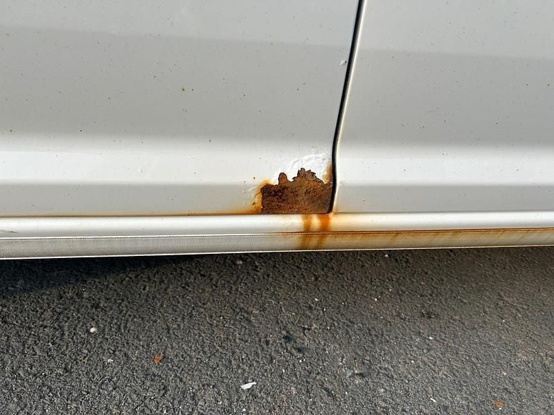 Gebraucht VW Caddy 108 PS (79 kW) 2011 Weiß Van / Kleinbus